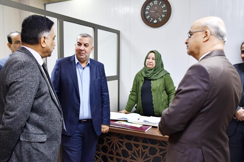 رئيس هيأة التصنيع الحربي يتفقد الأقسام الإدارية والمالية بمقر الهياة