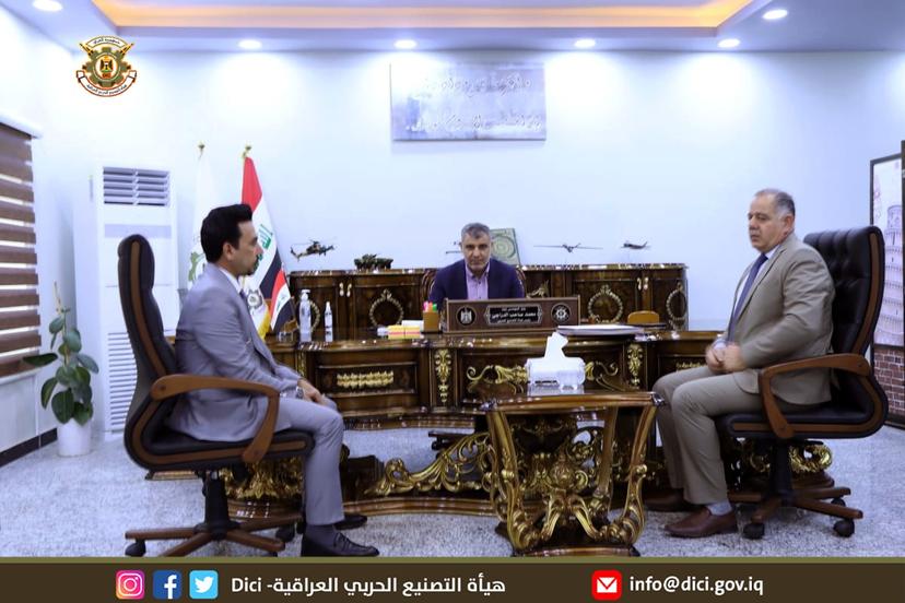 هيأة التصنيع الحربي تستقبل وفدا من كلية التراث الجامعة