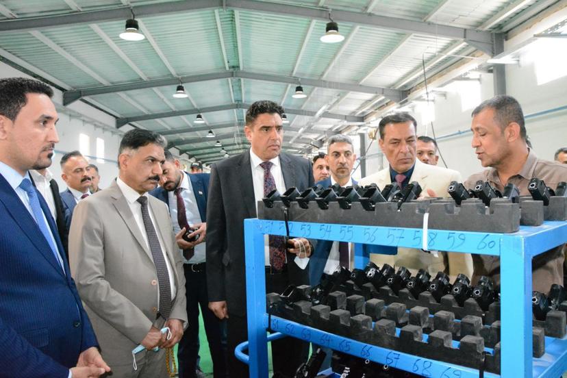 رئيس هيأة التصنيع الحربيّ يُجري جولةً ميدانيةً في مصنع (حمّو رابي) برفقة مستشار دولة رئيس الوزراء ومحافظ بابل